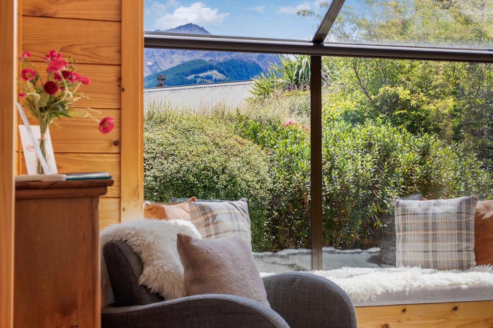 Tranquil Heights Villa Queenstown Exterior photo