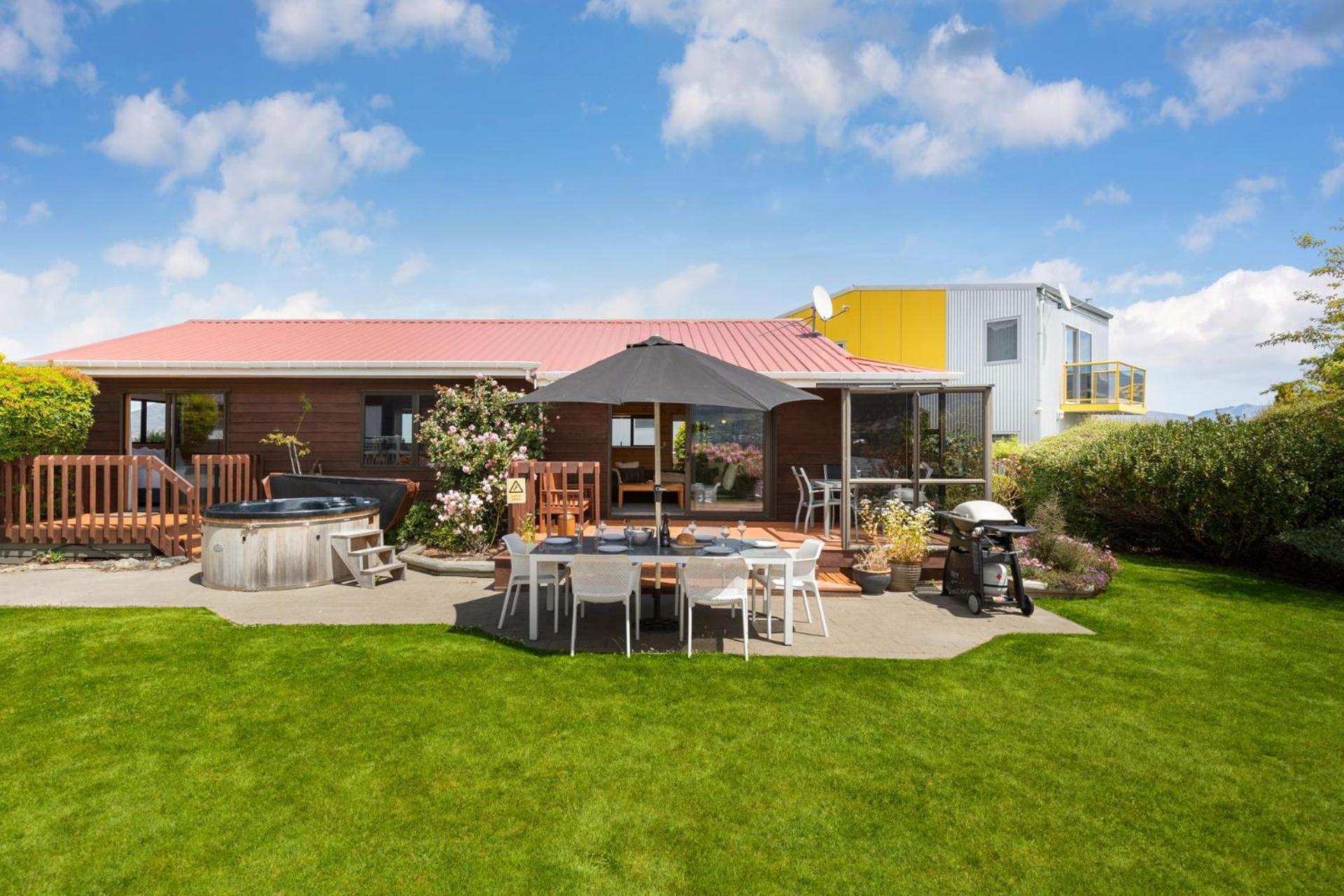 Tranquil Heights Villa Queenstown Exterior photo